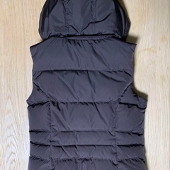 TOMMY ダウンベストの画像