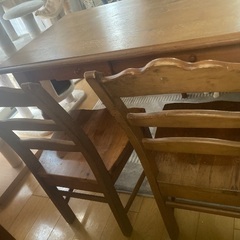 【モビリグランデ】パイン無垢板ダイニングセット（テーブル1台とチェア2脚）の画像