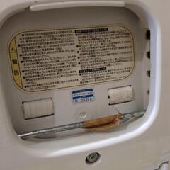 ゆらゆら　赤ちゃん　ベビーベッド　イス　手動　combi　の画像