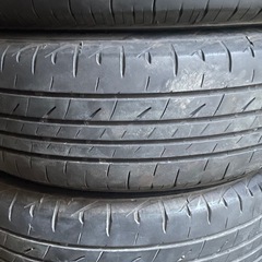 セレナ用BRIDGESTONEタイヤホイールキャップ付きセット