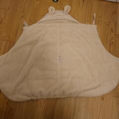 赤ちゃん防寒ケープ　犬印本舗　luna esse 抱っこ紐　ベビーカー　もこもこの画像