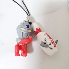 ウルトラマン　ストラップ
