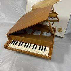 カワイ　グランドピアノ