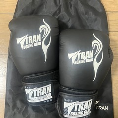 ボクシンググローブ