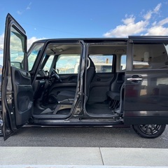 月々1.2万円〜分割払い可❗️ 車検2年付き！【名義変更代込み】大人気☆ホンダ N-BOXカスタム☆Bluetoothナビ付き☆走行中DVD見れます☆ETC付き☆スライドドア♪しかも両側☆ドラレコ付き☆スマートキー☆フルオートエアコン☆事故修復歴無し☆そのまま乗って帰れます❗️の画像