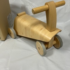 無印良品　乗用玩具　くるま