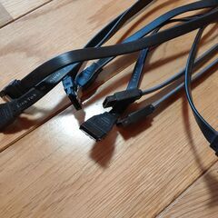【中古動作確認品】SATAケーブル　シリアル ATA ケーブル 4本セット の画像