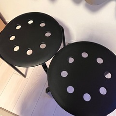 ※お取引中※【無料！0円】IKEA スツール2脚セット 椅子 チェア 黒の画像