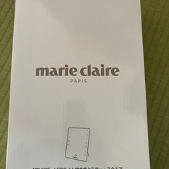 マリーナクレール　LEDライト付きミラー　決まりました