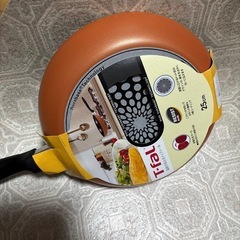 【新品】T-ｆa L 温度の見えるティファール25ｃｍ　（ＩＨには、使えません）の画像