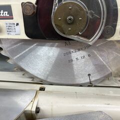 値下げしました！【中古】マキタ Makita LS1011 10型スライドマルノコ 刃物外径255mm 15.8㎏の画像