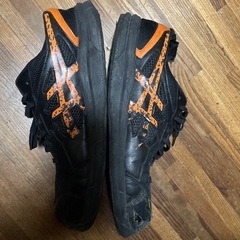アシックス安全靴の画像