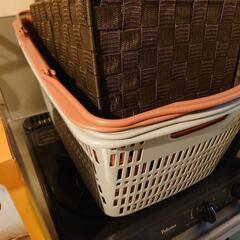 セット　収納ボックス+ランドリーケース+買い物カゴ1つの画像