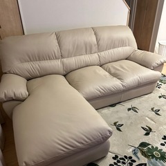 ニトリのカウチソファ　合成皮革の画像