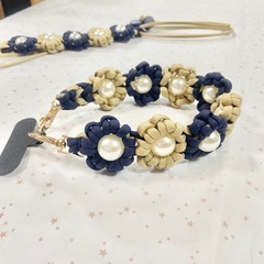 【スマホショルダー】フラワーデザイン
の画像