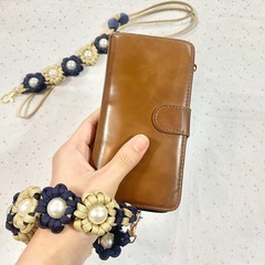 【スマホショルダー】フラワーデザイン
の画像