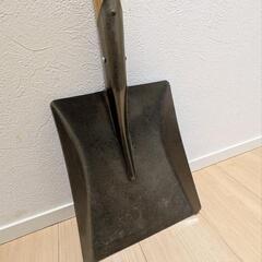 角型ショベル雪かきスチール製新品未使用の画像