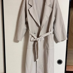 レディース ベージュコートの画像