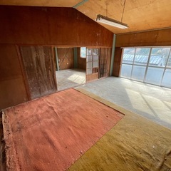  【格安シャッターガレージ】月額17600円（税込）／趣味や作業場に！資材倉庫に！ − 三重県