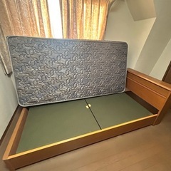 マットレス付きシングルベッドの画像