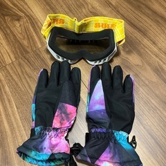 雪遊び　子供用ゴーグル　グローブの画像