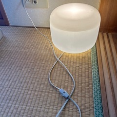 フロアランプ