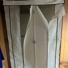 パイプハンガーラック　カバー付き　必要な方に差し上げます。の画像