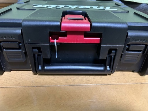 マキタ40V max 充電式インパクトドライバー　TD002GRDX 新品、未開封　バッテリー2個、充電器付