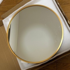 【値下げ】丸型　ミラー　壁掛けミラー　ゴールドの画像