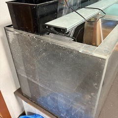 90 45 45アクリル水槽　上部フィルター　ライト付きの画像