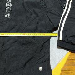 アディダス防寒ジャンパーの画像