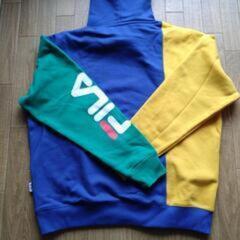 美品🌔FILA 裏起毛パーカーの画像