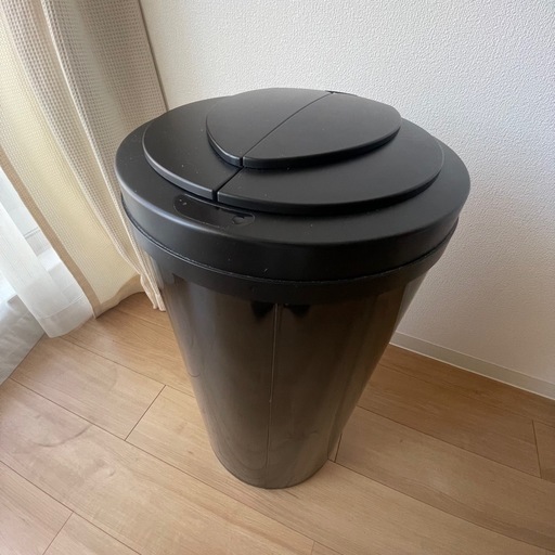 【決まりました】自動開閉ゴミ箱　ZitA　45L