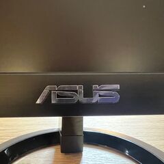 中古のモニター（23インチ）の画像
