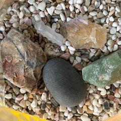 水槽用の砂利&旅行先で購入した石　2kgの画像