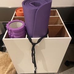キャスター付き、木製ヨガマット、ワークアウト収納ラックの画像