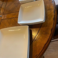スクエア型アメリカのお皿セットの画像