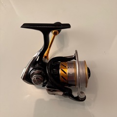 スピニングリールの画像