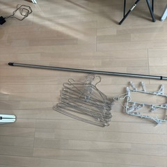 KUENTAI(空縁隊) ステンレスハンガー20本、無印良品洗濯物干し、伸縮物干し竿セット の画像