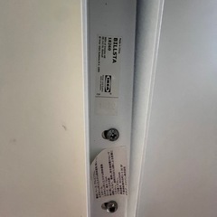 IKEA ビルスタ BILLSTA 丸型テーブルの画像