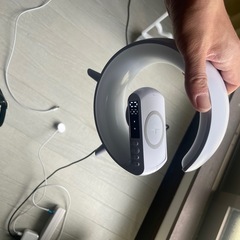 新品 サウンドスピーカー Bluetooth LED ライト ワ...