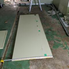 タダ 解体後のプレハブ冷蔵庫パネル  
