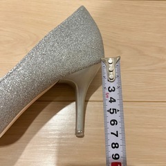 グリッターパンプス 23.5cmの画像