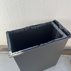 ゴミ箱の画像