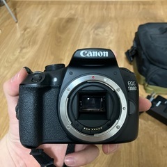 カメラ入門用キヤノン 1300D（canon kiss x80）セットの画像