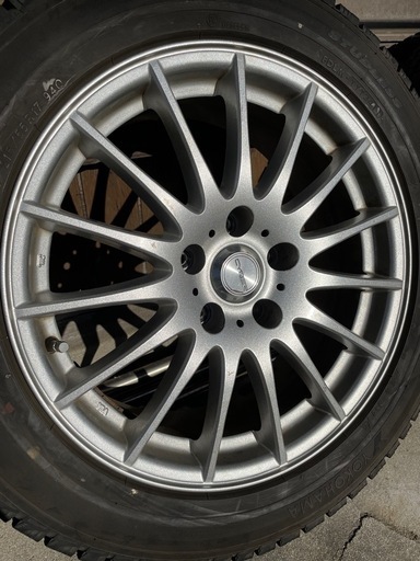 お取引き中❗️215/55Ｒ17  5穴