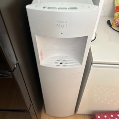 フレシャス ウォーターサーバー【受け渡し予定決まりました】
