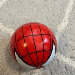 スパイダーマンのお菓子の缶の画像
