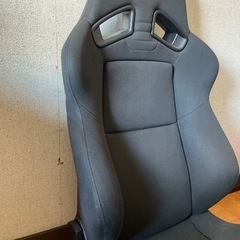 RECARO セミバケットシートSR7　車の画像
