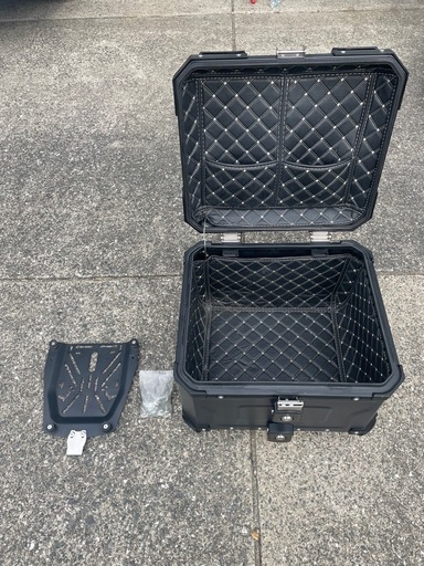 アルミ　トップケース５５Ｌ　アルミヒンジ
